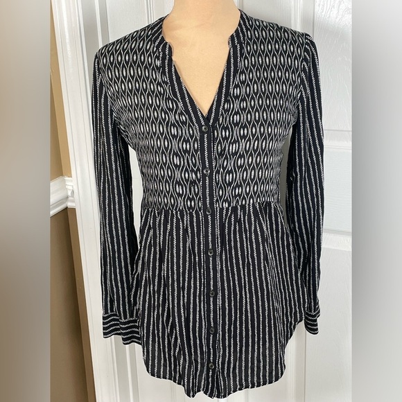 Anthropologie Maeve Calia Black & White Printed Buttondown Tunic Top Size 2 - Picture 9 of 12
